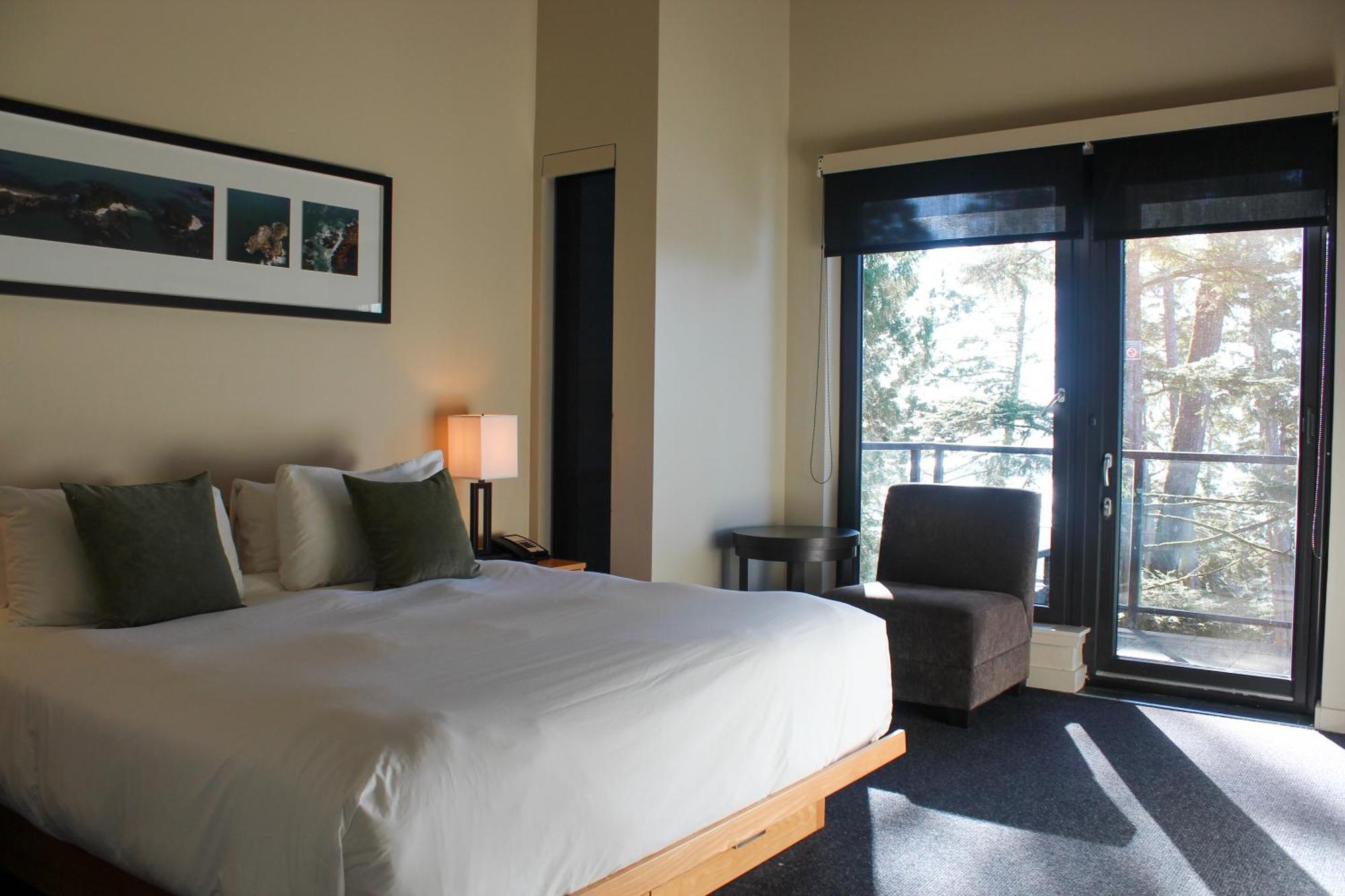 Black Rock Oceanfront Resort Ucluelet Rum bild