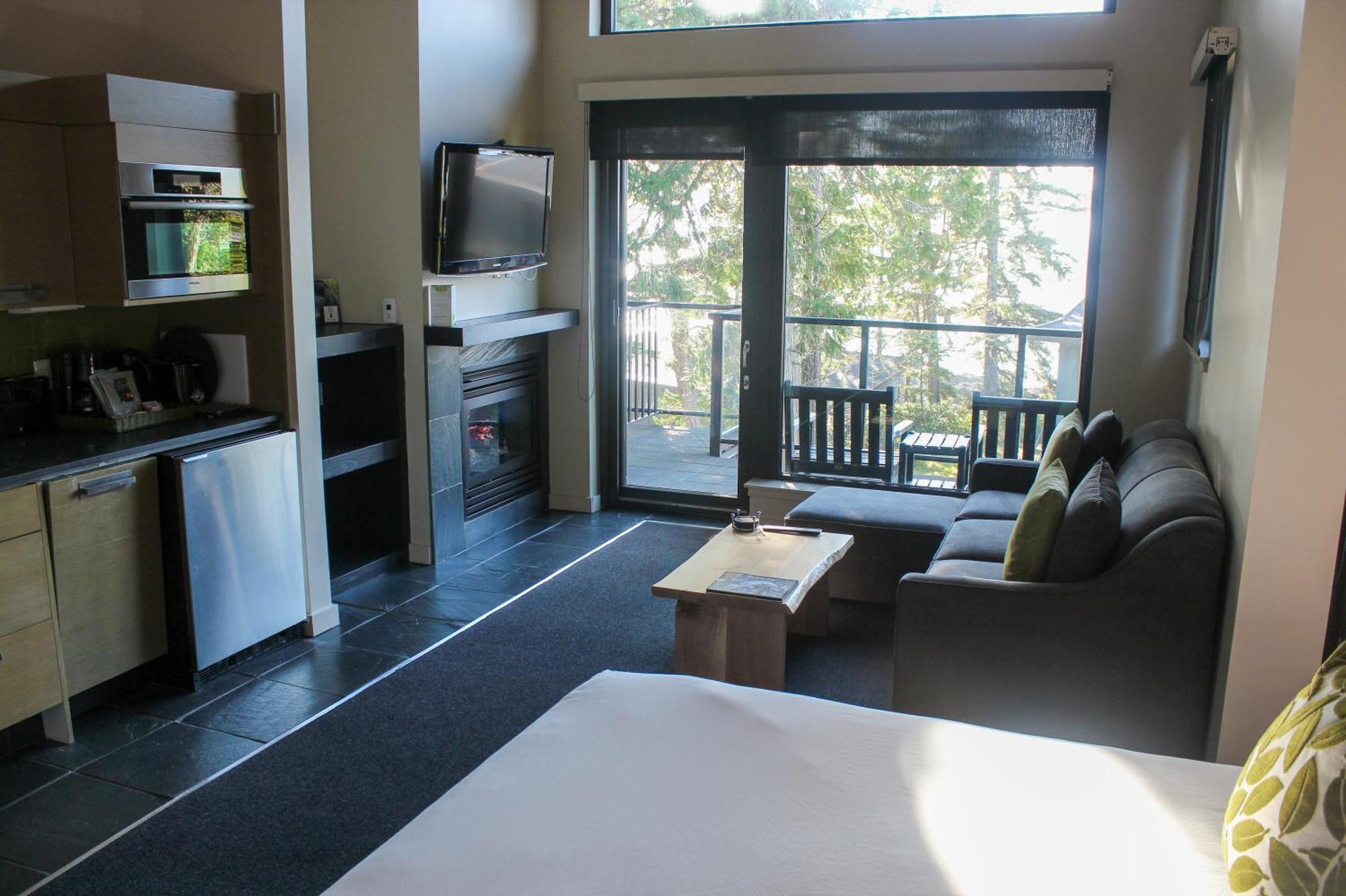 Black Rock Oceanfront Resort Ucluelet Rum bild